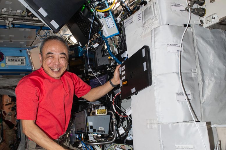 JAXA宇航员SatoshiFurukawa二氧化物清除硬件