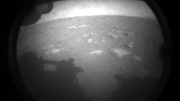 火星坚持不懈的流动站第一图像