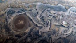 新图像捕获了木星的戏剧性大气特征